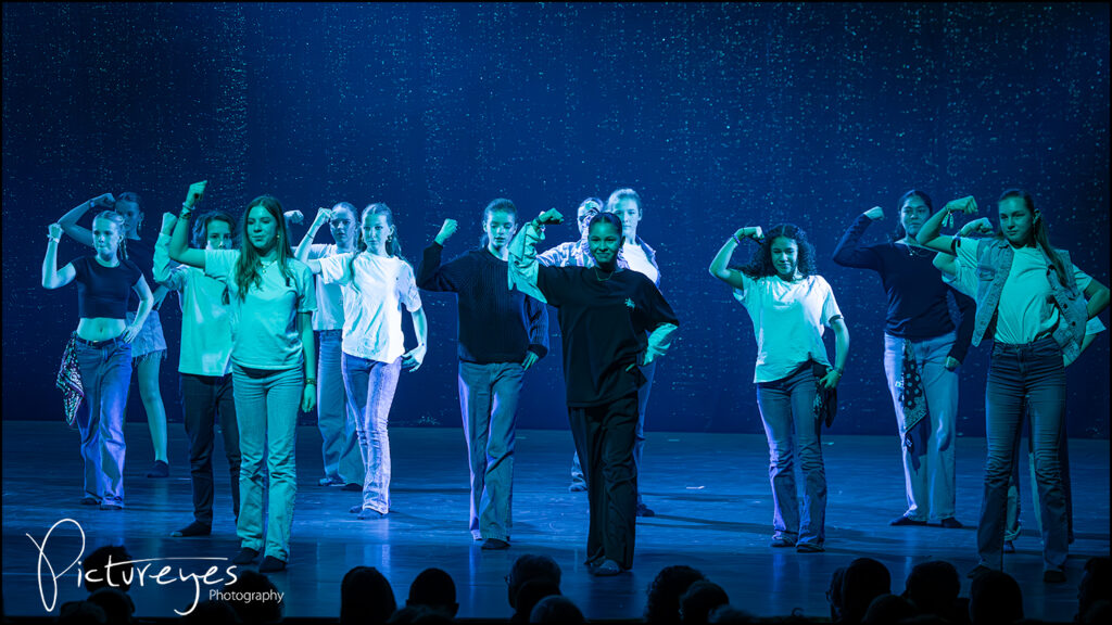 Gregorius show 2024 van St Gregorius met leerlingen van Descart & Waldorf