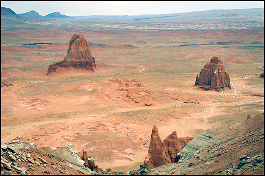 Lower Cathedral Valley Loop Overlook